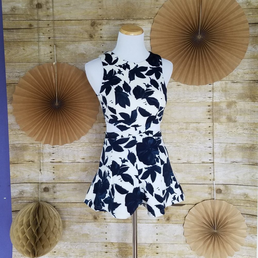 NWOT SEXY SUMMER FLORAL ROMPER